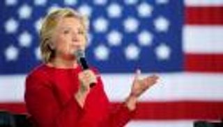 هيلاري كلينتون للأمريكيين: كافحوا من أجل قيمنا