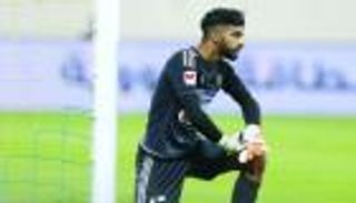 بالفيديو.. "سيف الشارقة" يعاقب شامبية على خطئه الساذج