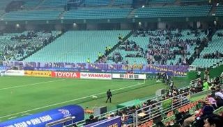 لافتة جماهير العين