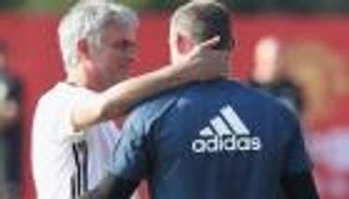 مورينيو ينتقد إنجلترا لعدم حماية "المخمور" روني