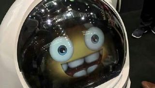 خروج روبوت صيني عن السيطرة