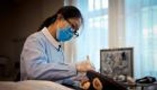 بالصور.. "مكياج" وأغلى الملابس للموتى في الصين قبل "حرقهم"