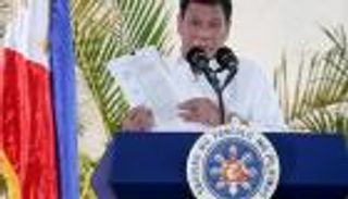 رئيس الفلبين ينتهز لقاء بوتين وينتقد واشنطن: منافقة