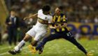 بالفيديو.. احتفال ينتهي بشجار وحالتي طرد بالأرجنتين