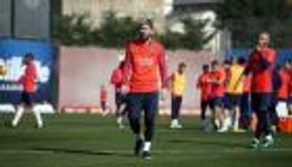 ميسي وسواريز يظهران في تدريب برشلونة استعدادا لسيلتيك