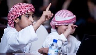 طلاب إحدى المدارس في الإمارات