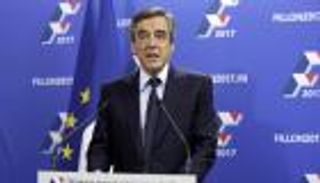 انتخابات اليمين الفرنسي.. فيون الأقرب للرئاسة 