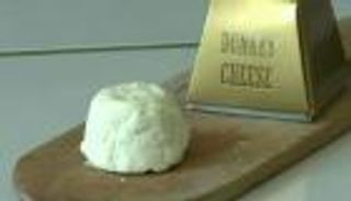 جبن الحمير.. الأغلى عالميا 1092 دولارا للكيلو