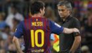 مورينيو يطالب ميسي بإنهاء مسيرته في برشلونة