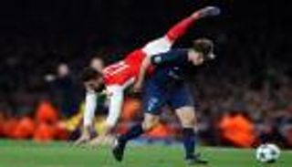 سان جيرمان يتصدر مجموعته في مباراة النيران الصديقة