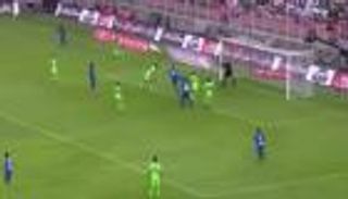 الهلال يسجل وجماهيره تخشى "لعنة" الهدف الأول 