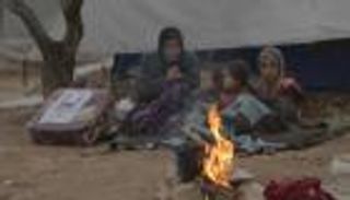 شتاء السوريين في الحرب.. الحاجة أم الاختراع