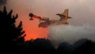 بالصور.. 20 طائرة و6 دول لإخماد حرائق إسرائيل