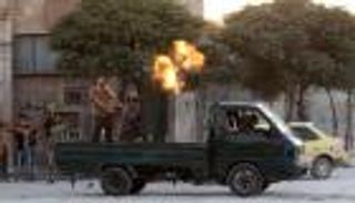 سكان حلب يفرون إلى قوات الأسد