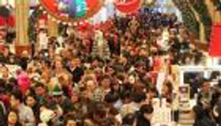 "بلاك فريداي".. يوم أبيض على متاجر أمريكا 