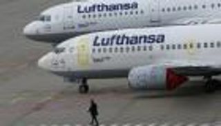 أزمة رواتب "لوفتهانزا" مستمرة 