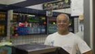 بالصور.. "سيد جمعة" المصري يهزم ملوك البيتزا في قلب روما