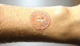 لاصقات إلكترونية لمراقبة الحالة الصحية