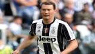 ألفيس يدفع يوفنتوس للتمسك بليشتشتاينر