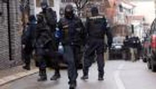 اعتقال 5 في كوسوفو بتهمة إلقاء زجاجة حارقة على القنصلية التركية