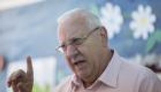 الرئيس الإسرائيلي يعارض حظر الأذان