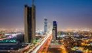 الحكومة السعودية تضخ أموالا في الاقتصاد لتحفيز النمو