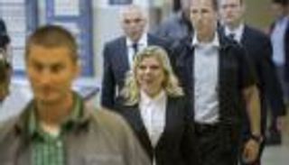 زوجة نتنياهو تخضع للتحقيق بتهم فساد