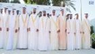 أولياء العهود وهزاع بن زايد يشهدون احتفالية العلم في كورنيش أبوظبي