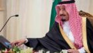 الملك سلمان يبدأ جولة خليجية تشمل الإمارات