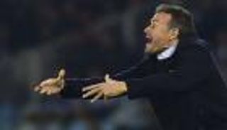 الريال يزيد معاناة إنريكي في أسوأ مواسمه بالليجا