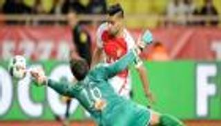 موناكو يتصدر الدوري الفرنسي