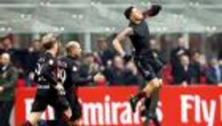 ميلان يخطف كروتوني وينفرد بوصافة الدوري الإيطالي