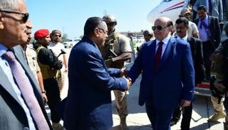 هادي يعود لعدن بعد زيارة الإمارات