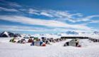 شابان إماراتيان ضمن رحلة استكشافية عالمية للقطب الجنوبي