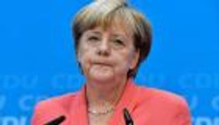 ميركل تعرب عن أسفها لاستقالة ماتيو رينزي 