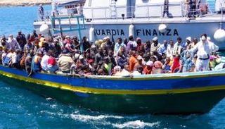 انتشال 16 جثة وإنقاذ 1000 شخص بالمتوسط