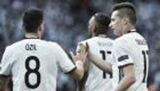 أرسنال وسان جيرمان يتنافسان على دراكسلير