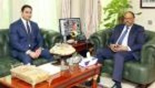 السفير الإماراتي بالقاهرة يستقبل مندوبا عن السيسي للتهنئة باليوم الوطني