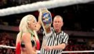 أليكسا بليس تتوج بطلة "سماكدون" بالفوز في نزال طاولات