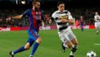 فيدال لا يفكر في الرحيل عن برشلونة والنادي كذلك