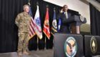 بالصور.. أوباما لترامب: مكافحة الإرهاب ليست بـ"الوعود الكاذبة"