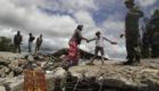 ارتفاع ضحايا زلزال إندونيسيا إلى 97 قتيلا