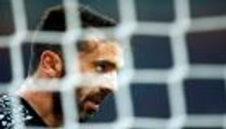 بوفون احتياطيا في دوري الأبطال لأول مرة منذ 8 سنوات