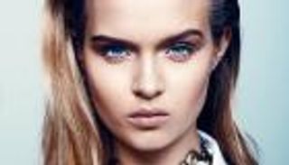 بالصور.. الحجر الأزرق موضة الإكسسوارات لأواخر 2016