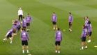 بالفيديو.. كوينتراو يفشل في إهانة رونالدو كرويا