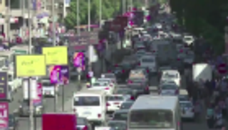 سكان القاهرة يتحايلون على زحام العاصمة الخانق