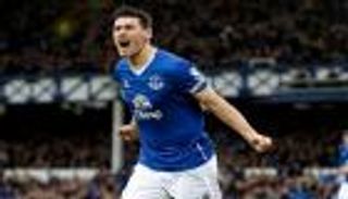 قائد إيفرتون يلحق بلامبارد ويطرق باب جيجز