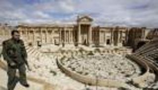 الغارات الروسية المكثفة تجبر "داعش" على الانسحاب من "تدمر" السورية 