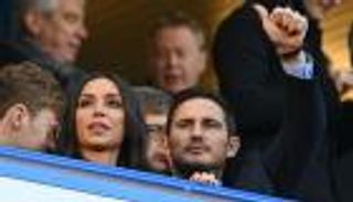 جماهير تشيلسي ترحب بعودة لامبارد لستامفورد بريدج