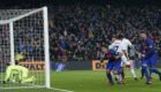 مساعد حكم كلاسيكو إسبانيا تحت طائلة العقوبات